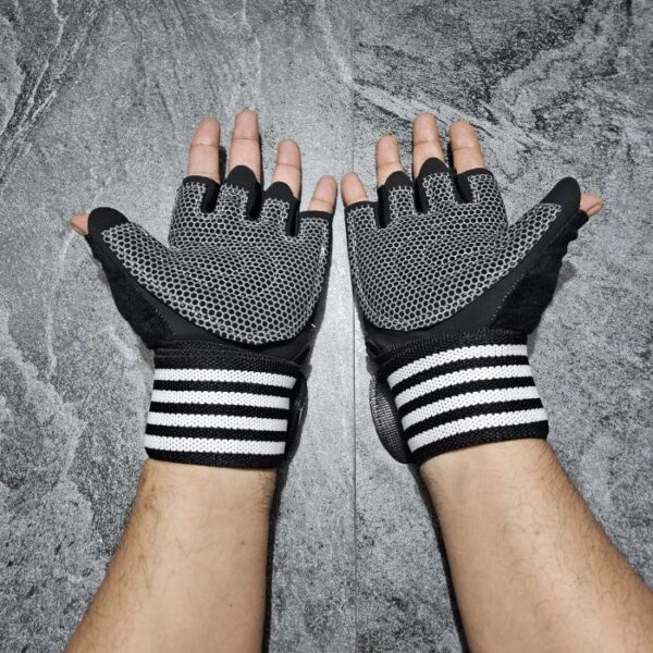 Half Finger Weightlifting Gloves- BLACK WHITE