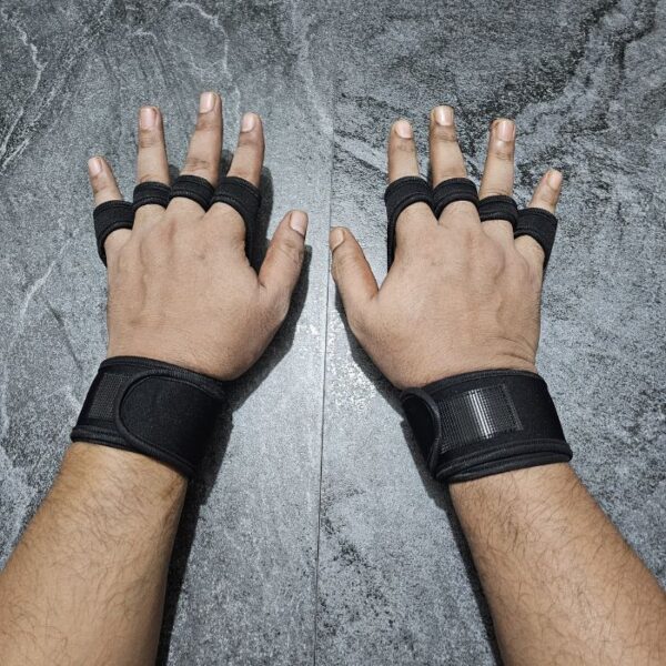 Light Weight Lifting Gloves- BLACK