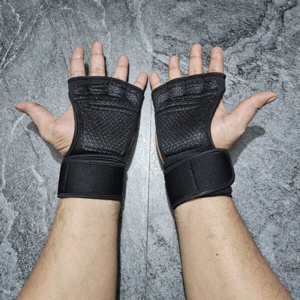 Light Weight Lifting Gloves- BLACK
