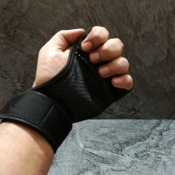 Light Weight Lifting Gloves- BLACK