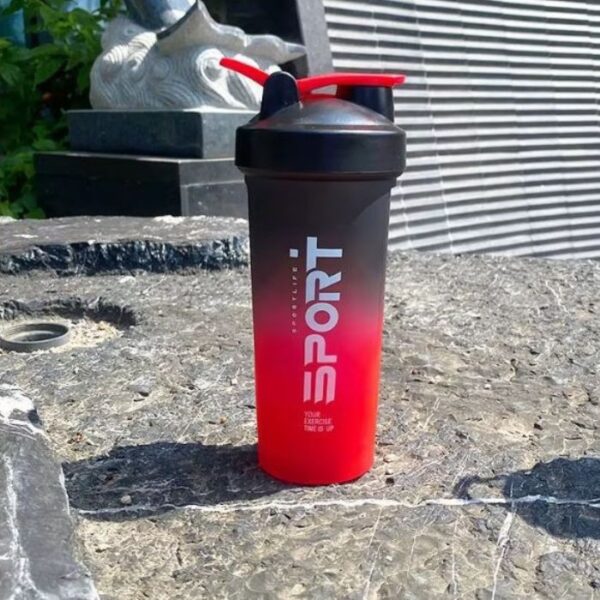Frosted Gradient 700ml Shaker Bottle- Black & Red
