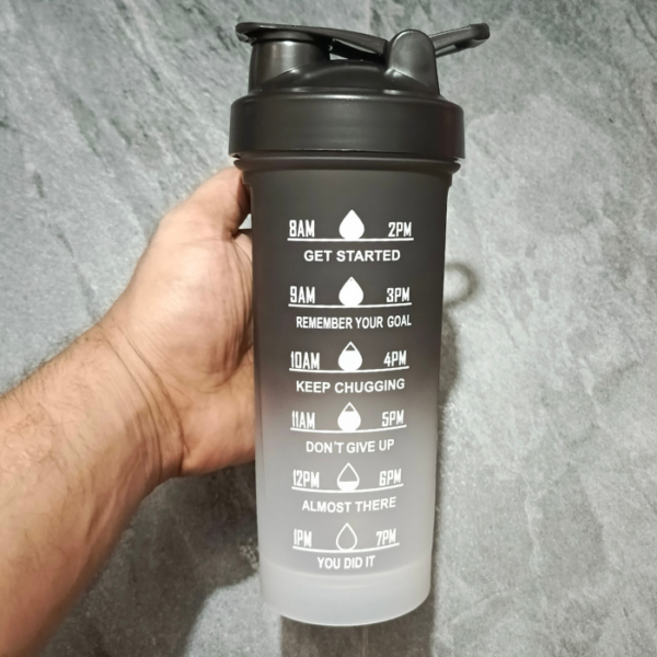 Frosted Gradient 700ml Shaker Bottle- Black & white